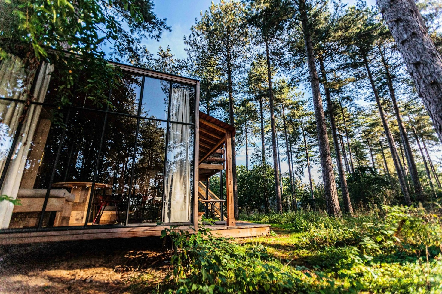 Designing Outdoor Structures That Harmonize with Nature